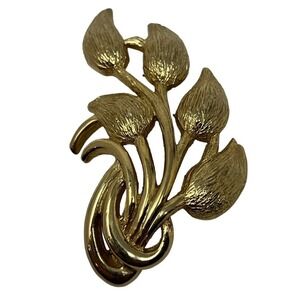 Vintage Monet Flower Brooch Brushed and Shiny Gold Tone Tulip‎ Pin